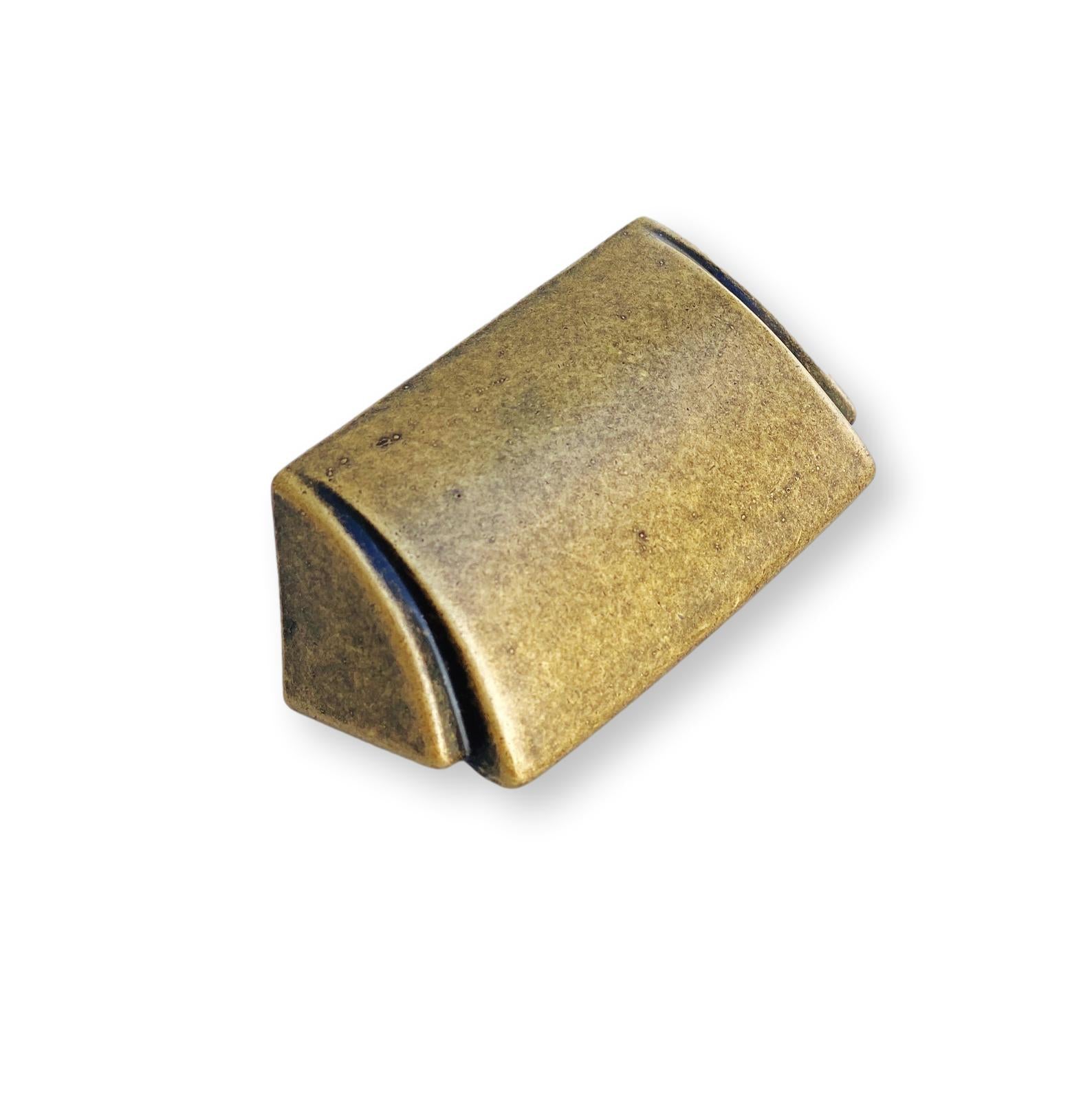 Round Ella Antique Bronze Round Cabinet Knob – Forge Hardware Studio